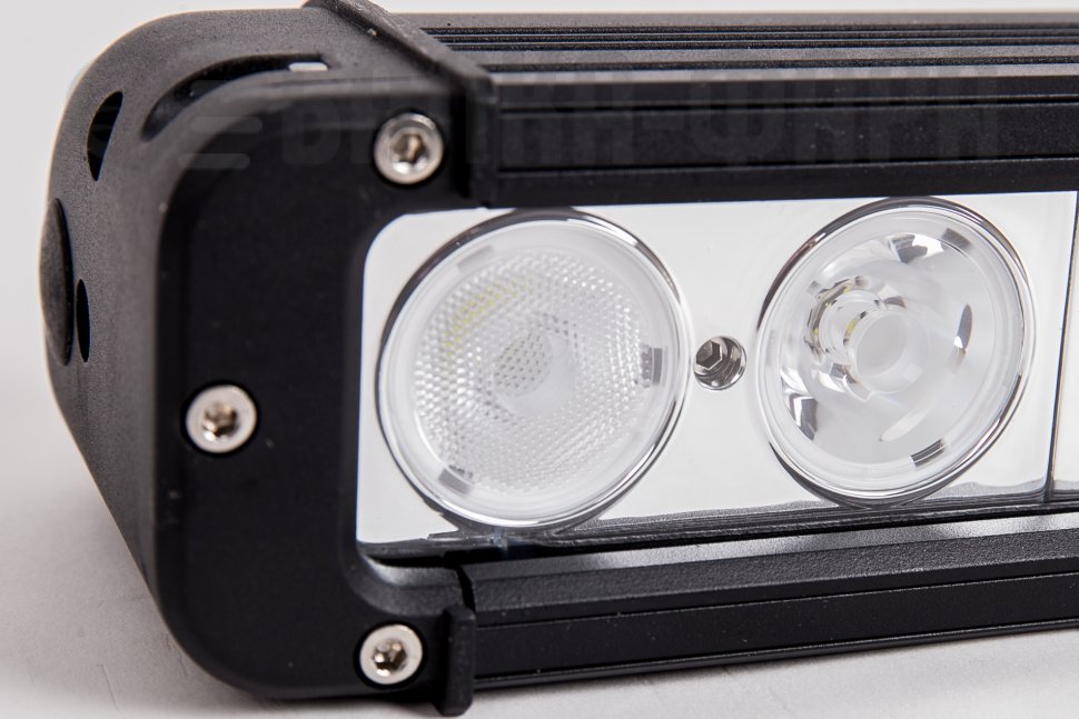 Светодиодная балка комбинированного света, 60 Ватт, серия 3301